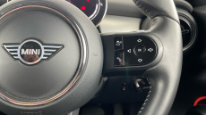 MINI Hatchback 1.5 Cooper Exclusive 5dr Auto [Comfort/Nav Pack] Petrol Hatchback